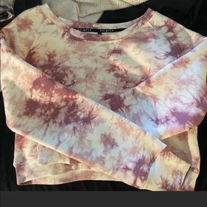 Essence crew tye dye intuition.